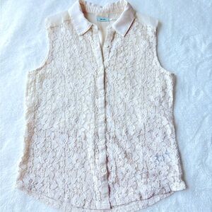 Urban Outfitters Kimchi Blue Cream Lace Blouse Sleeveless